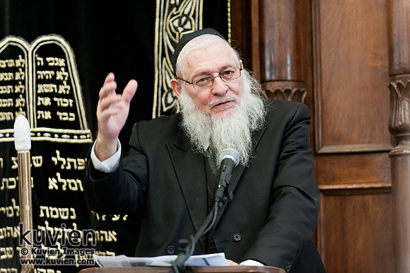 HaRav Zev Leff, Mora D'Asra of Moshav Matityahu